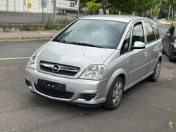 Silber Gebraucht 2006 Opel Meriva Edition Van / Kleinbus | 1.500 € (Etwas zu teuer)