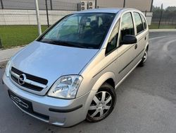 Silber Gebraucht 2003 Opel Meriva Van / Kleinbus | 1.890 € (Etwas zu teuer)