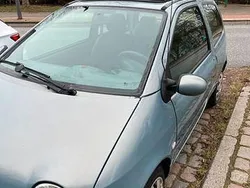 Blau Gebraucht 2004 Renault Twingo Authentique Kleinwagen | 1.200 € (Fairer Preis)