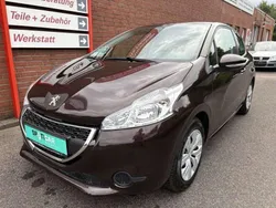 Dunkel schwarz metallic Gebraucht 2013 Peugeot 208 Active Kleinwagen | 6.500 € (Fairer Preis)