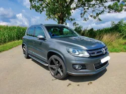 Grau Gebraucht 2012 VW Tiguan R-line SUV | 14.800 €