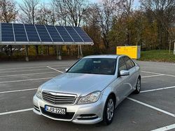 Silber Gebraucht 2011 Mercedes C200 Limousine | 8.800 € (Fairer Preis)