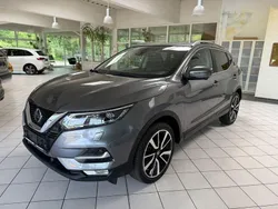 Grau Gebraucht 2018 Nissan Qashqai Tekna SUV | 14.999 € (Fairer Preis)
