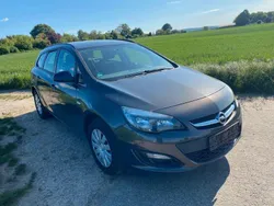 Grau Gebraucht 2016 Opel Astra Edition Kombi | 3.799 € (Superpreis)