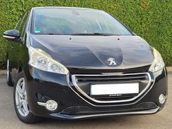 Schwarz Gebraucht 2014 Peugeot 208 Kleinwagen | 6.400 € (Superpreis)