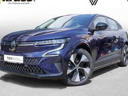 Blau Gebraucht 2022 Renault Mégane Evolution Limousine | 27.977 € (Fairer Preis)