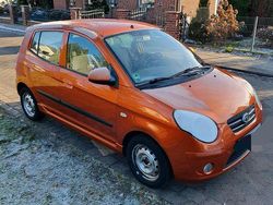 Orange Gebraucht 2009 Kia Picanto Kleinwagen | 1.950 €