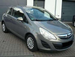Grau Gebraucht 2012 Opel Corsa Limousine | 2.600 € (Fairer Preis)