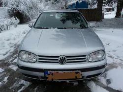 Silber Gebraucht 2002 VW Golf IV Basis Limousine | 2.999 € (Teuer)