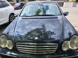 Blau Gebraucht 2004 Mercedes C220 Limousine | 2.100 € (Teuer)