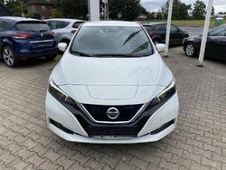 Weiß Gebraucht 2019 Nissan Leaf Acenta Kleinwagen | 13.990 € (Etwas zu teuer)