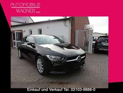 Nachtschwarz unilack Gebraucht 2022 Mercedes CLA180 Limousine | 20.790 €