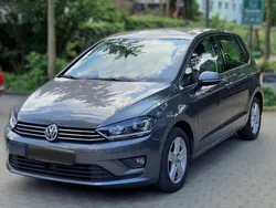 Grau Gebraucht 2017 VW Golf Sportsvan Comfortline Van / Kleinbus | 14.500 € (Fairer Preis)