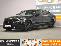 Schwarz Gebraucht 2019 Jaguar XF Chequered Flag Limousine | 25.990 € (Teuer)