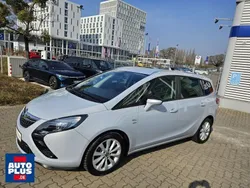 Weiß Gebraucht 2013 Opel Zafira Tourer Van / Kleinbus | 10.899 € (Fairer Preis)
