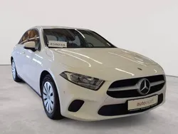 Polarweiß Gebraucht 2019 Mercedes A180 Limousine | 18.990 € (Superpreis)