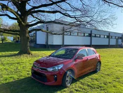 Rot Gebraucht 2017 Kia Rio Platinum Edition Limousine | 10.500 € (Fairer Preis)