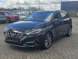 Schwarz abyss black / mic (metallic) Gebraucht 2024 Hyundai i30 Kombi | 21.980 € (Fairer Preis)