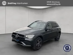 Grau Gebraucht 2022 Mercedes GLC300e AMG SUV | 38.450 € (Fairer Preis)