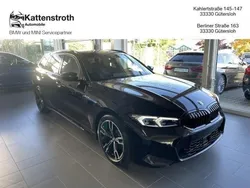 Saphirschwarz (metallic) Gebraucht 2023 BMW 320 M Sport Kombi | 44.900 € (Teuer)