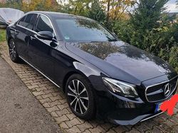 Schwarz Gebraucht 2018 Mercedes E220 Limousine | 23.999 €