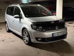 Grau Gebraucht 2015 VW Touran Highline Van / Kleinbus | 7.890 € (Superpreis)