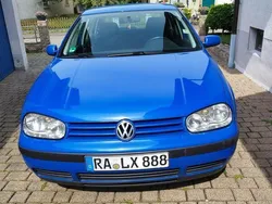 Blau Gebraucht 1998 VW Golf IV Comfortline Kleinwagen | 900 € (Fairer Preis)
