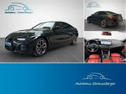 Grün Gebraucht 2024 BMW i4 Shadowline Limousine | 56.190 € (Guter Preis)