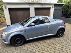 Blau Gebraucht 2007 Opel Tigra Edition Cabrio | 1.500 € (Guter Preis)