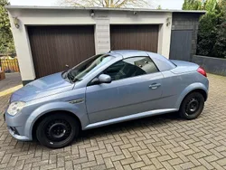 Blau Gebraucht 2007 Opel Tigra Edition Cabrio | 1.500 € (Guter Preis)