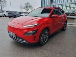 Rot schwarz Gebraucht 2022 Hyundai Kona Edition 30+ SUV | 19.490 € (Guter Preis)