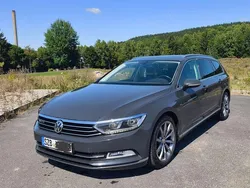 Grau Gebraucht 2015 VW Passat Highline Kombi | 12.999 € (Superpreis)