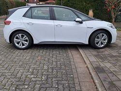 Weiß Gebraucht 2022 VW ID.3 Pro Kleinwagen | 20.500 € (Guter Preis)