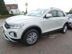 Ascotgrau Gebraucht 2024 VW T-Roc Life SUV | 28.950 € (Fairer Preis)