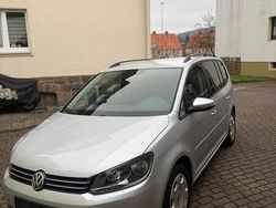 Silber Gebraucht 2012 VW Touran Comfortline Van / Kleinbus | 4.450 € (Superpreis)