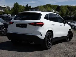 Weiss Gebraucht 2024 Mercedes GLA200 AMG SUV | 53.489 €
