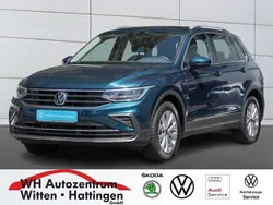 Nightshade blue metallic Gebraucht 2020 VW Tiguan Life SUV | 25.290 € (Fairer Preis)