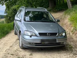 Silber Gebraucht 2004 Opel Astra Kombi | 3.000 €