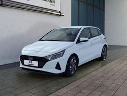 Polar white Gebraucht 2021 Hyundai i20 Trend Limousine | 15.790 € (Etwas zu teuer)