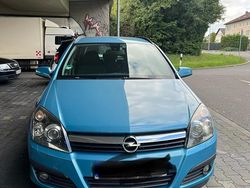 Blau Gebraucht 2006 Opel Astra Kombi | 3.000 € (Etwas zu teuer)