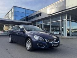 Blau Gebraucht 2011 Volvo V60 Summum Kombi | 8.950 € (Fairer Preis)