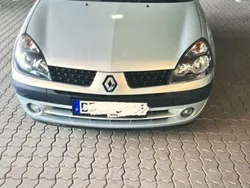 Silber Gebraucht 2002 Renault Clio II Expression Limousine | 2.590 € (Fairer Preis)