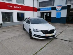 Weiß Gebraucht 2021 Skoda Superb SportLine Kombi | 26.990 € (Superpreis)