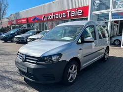 Silber Gebraucht 2015 VW Caddy Trendline Van / Kleinbus | 8.400 € (Teuer)