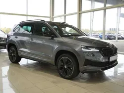 Graphite grau metallic Neu 2025 Skoda Karoq SportLine SUV | 37.810 € (Fairer Preis)