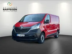 Dunkelrot (rot (dunkelrot)) Gebraucht 2021 Renault Trafic Van | 18.490 € (Guter Preis)