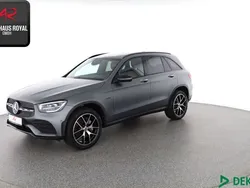 Grau Gebraucht 2021 Mercedes GLC300e AMG SUV | 46.880 € (Teuer)