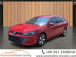 Rot Gebraucht 2024 VW Passat Business Kombi | 29.980 € (Etwas zu teuer)