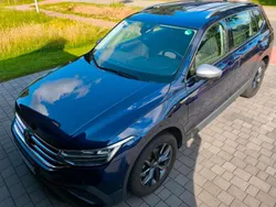 Blau Gebraucht 2024 VW Tiguan Allspace Life SUV | 32.900 € (Fairer Preis)