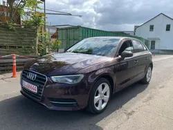 Rot Gebraucht 2015 Audi A3 Sportback Sport Limousine | 8.999 € (Fairer Preis)